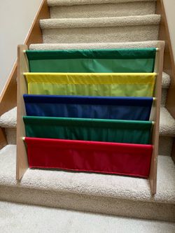 Kid bookshelf