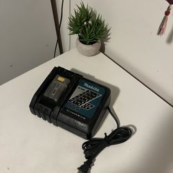 Makita 18v Cargador $25 Firme Precio No Perdamos El Tiempo 