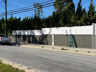 Vinyl fence wall topper
