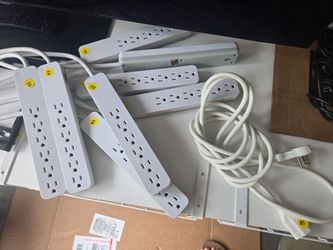 GE Pro 6-Outlet Surge Protector, 2 Ft Extension Cord, 620 Joules, Power Strip, Flat Plug, Integrated Circuit Breaker