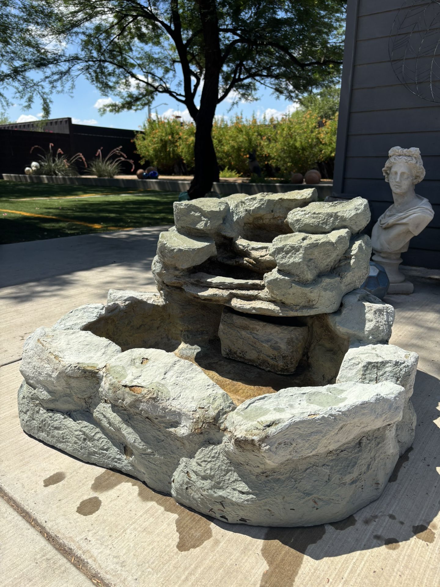 Outdoor Fountain – Fiberglass (please read)