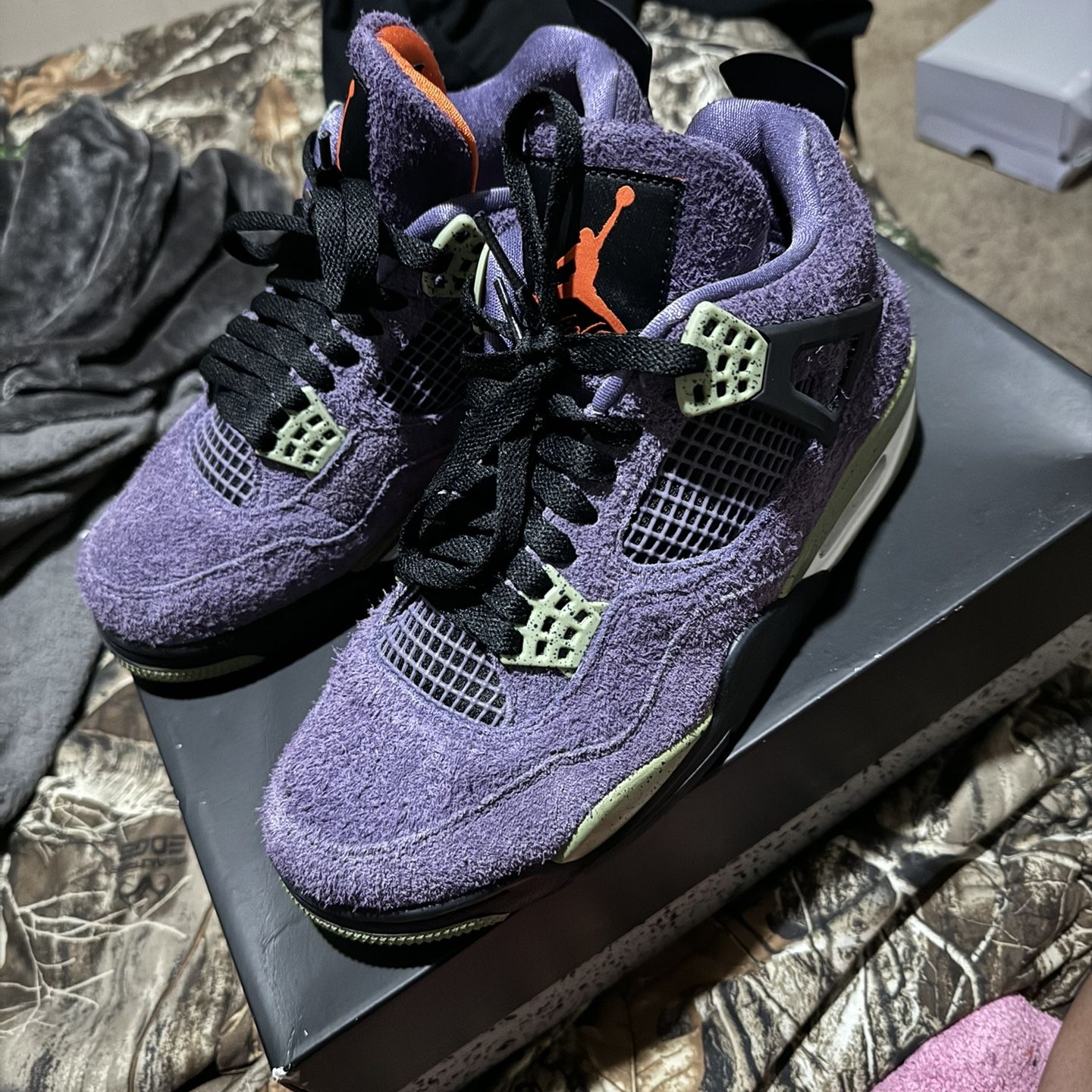 Canyon Purple 4s (8.5W)