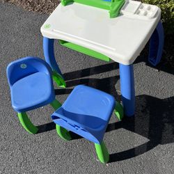 Leap Frog Learning Desk