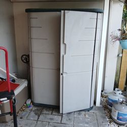 Rubbermaid Storage Shed