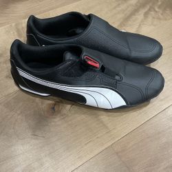 Men’s Puma Shoes Size 10