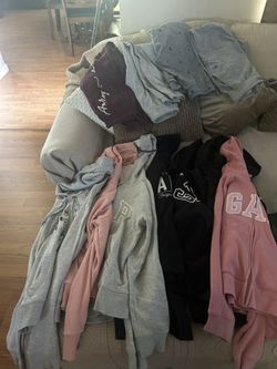Sweaters And Pants Size small