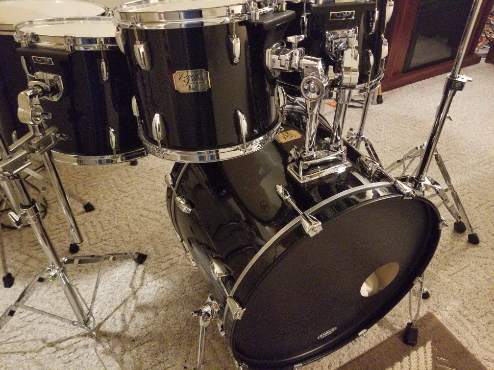 PEARL EXPORT 6 PIECE DRUM SET