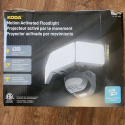 Brand New KODA
240-Degree 300 -Wattage Equivalent Hardwired LED White 3 -Head Motion-..