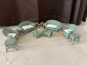 Dollhouse furniture