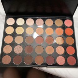Set Of Two Palettes