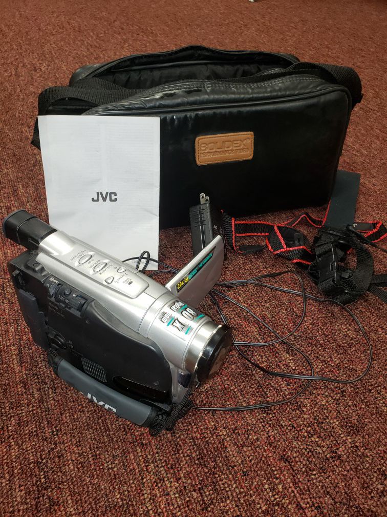 Bundle of JVC Compact VHS Camcorder GR-AXM18U 20x Optical Zoom 800x Digital Zoom Charger & Black Solidex Performance Video Case & Strap & Battery