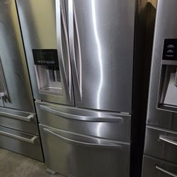 Whirlpool Refrigerator Stainless Steel Everything Works Good ✅️ 