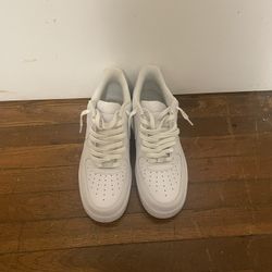White Air Force 1’s Men Size 12