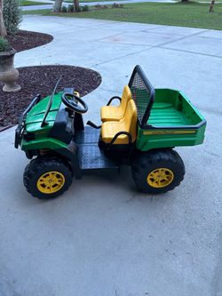 Kids battery operated car