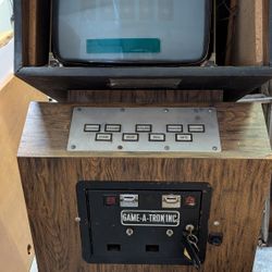 Vintage Poker Machine * Will Take Best Offer After One Week*