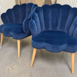 Home Stager Clearing Out Storage!