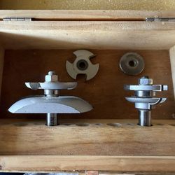 Infinity Tools 1/2" Shank Raised Panel Router Bits w/ Backcutter box and half of rail/stile set with box