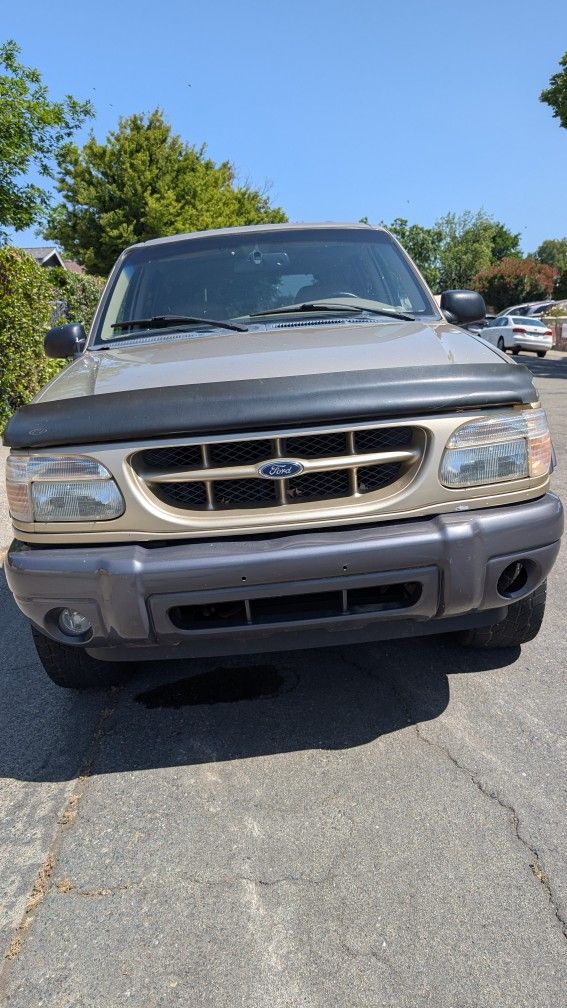 2002 Ford Explorer