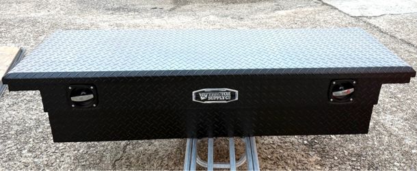 Premium Truck Tool Box Low Profile 69 inch Fit Fullsize Pickup Truck Brand New