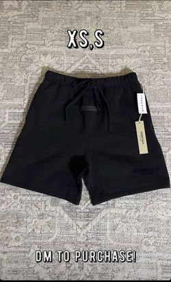Essential shorts,size Medium,black