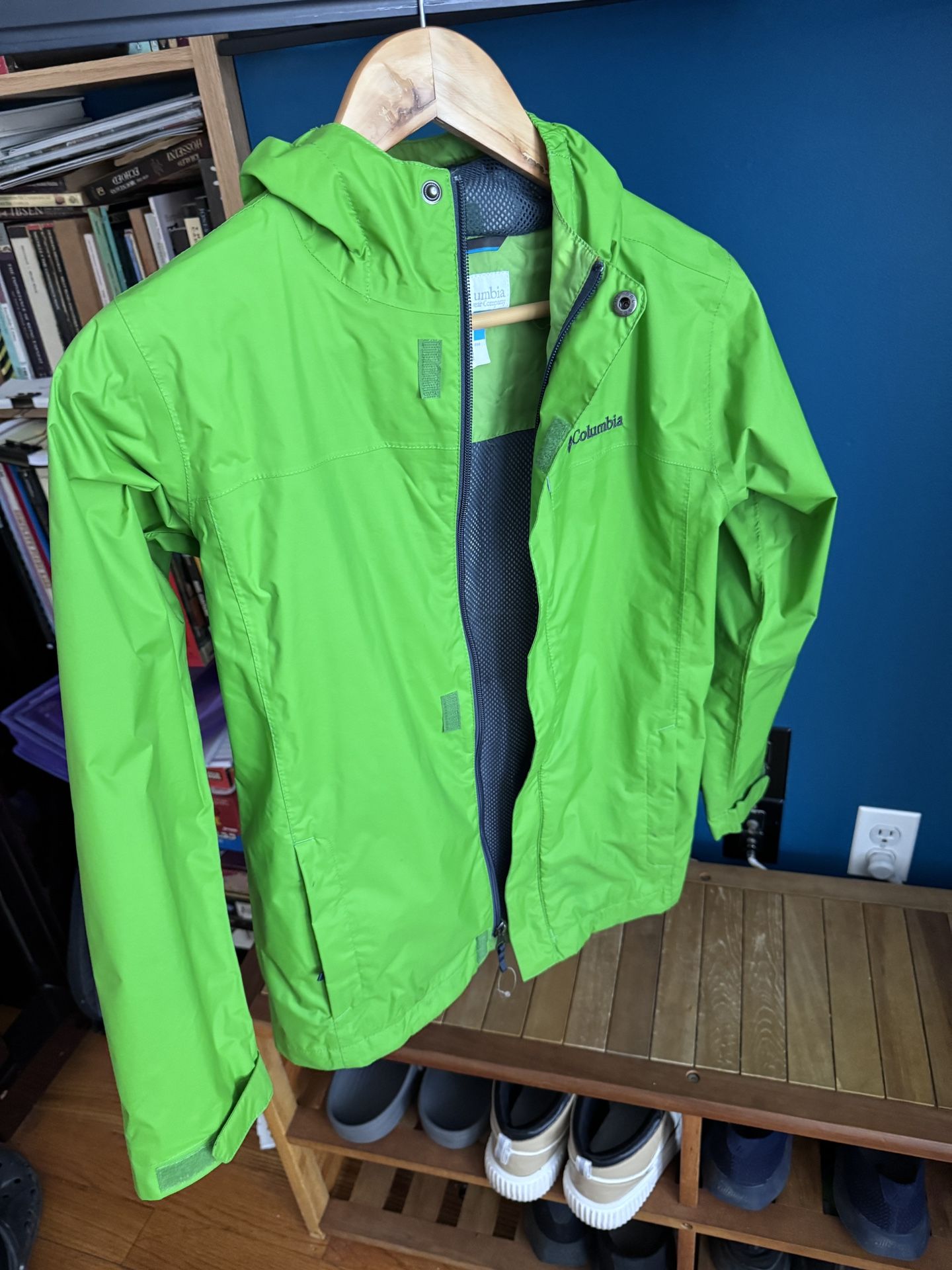 Columbia rain jacket Size M Kids