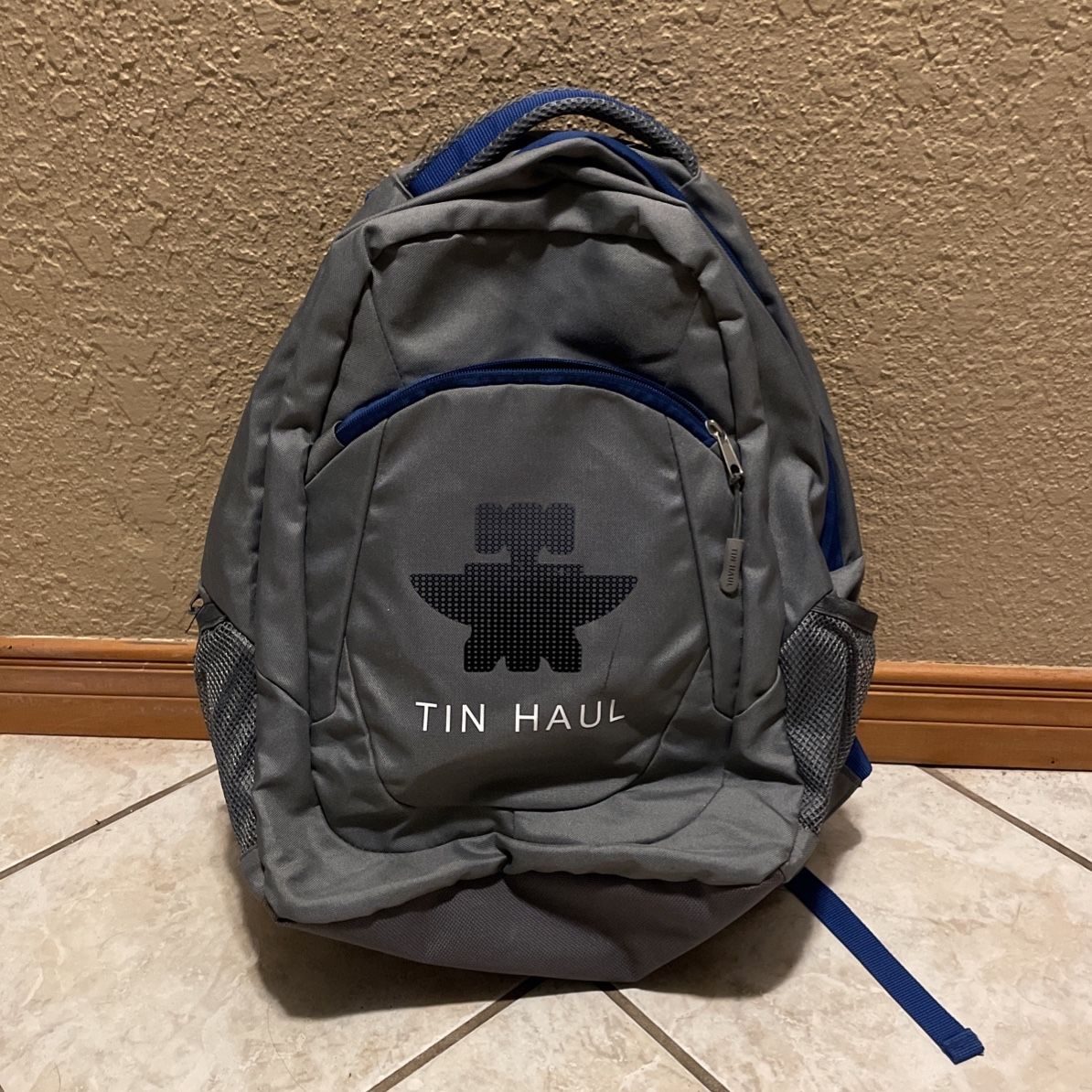 Tin clearance haul backpack