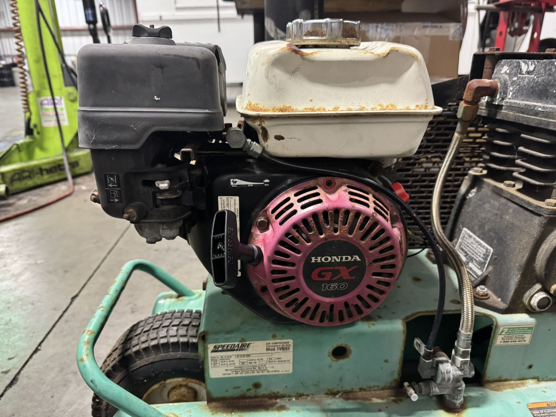 Honda Engine Speedaire Tanks With Compressor for Sale in Oakland, CA