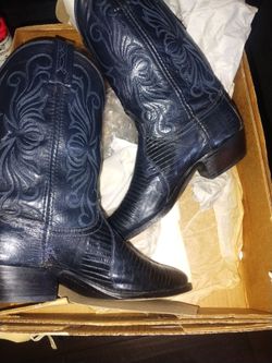 Lizard boots size 7