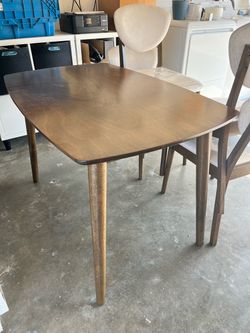 Dining table (free chairs)