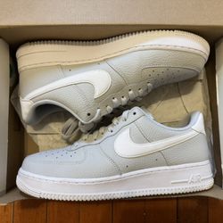 Nike Air Force 1 Pebbled Leather Pure Platinum size 10