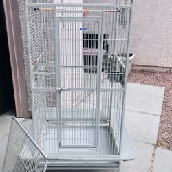 🦜✨ LARGE PARROT / BIRD CAGE WITH PLAY TOP – $75 ✨🦜  📍 Pickup: S. Durango & 215 near IKEA  Give your feathered friend a spacious and comfortable hom