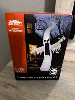 12ft Inflatable Spooky Ghost with LED Lights