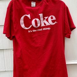 Coke Graphic T-Shirt. Large.