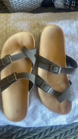 Women size 9 sandals