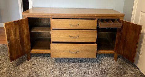 Oak Wood Dresser - Excellent Shape