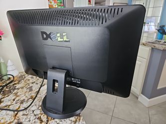 Dell 24" Monitor 