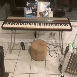 Korg SP- 250 Digital Piano