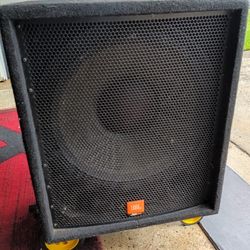 JBL JRX 100 Powered Subwoofer 