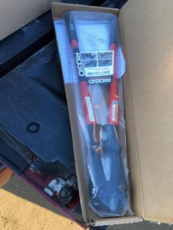 Bolt cutter