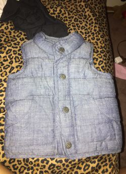 BNWOT , Boys Vest 12-18 months $10