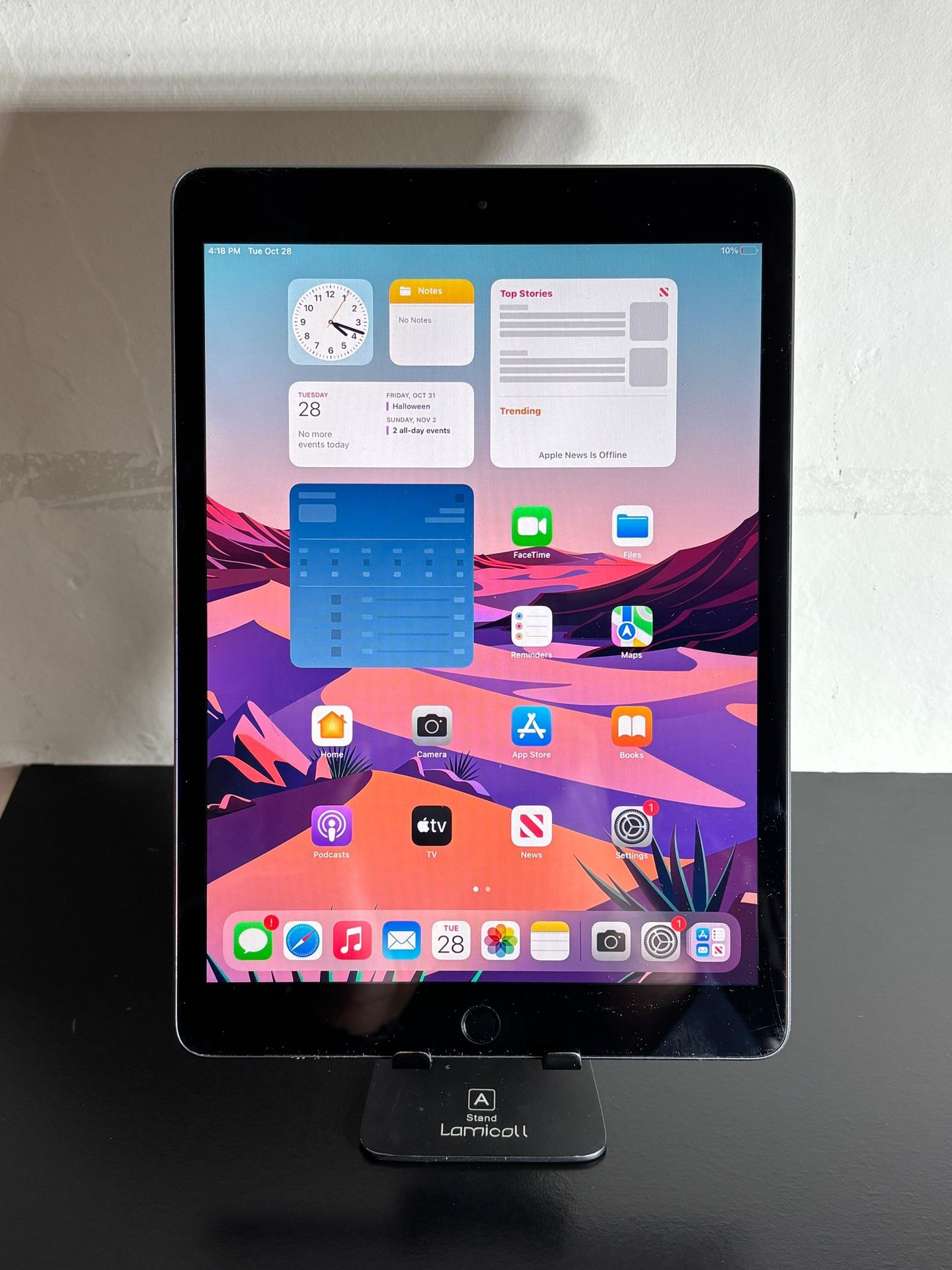 Apple iPad 7 32GB 10.2” Display Fully Functional