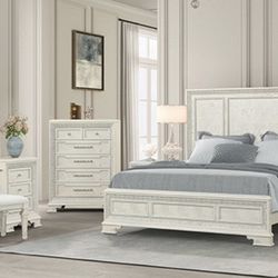Creamy White Traditional Queen Bed 