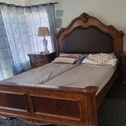 Cal King Bedroom Set (1 King Bed, 2 Night Stands, 1 Dresser)