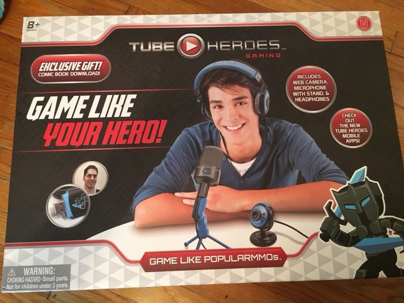 Jazwares Tube Heroes University Game Like PopularMMOs Set - Headset, Microphone, Stand and Headphones