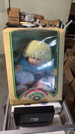 1985 Cabbage Patch Kids Doll in Box