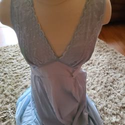 Beautiful Vintage Night Gown