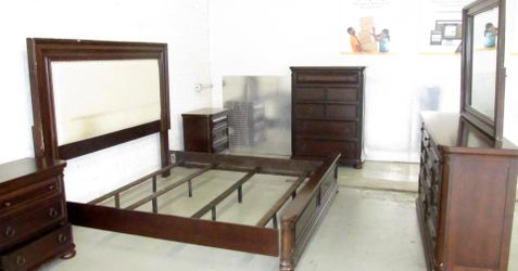 HOME MERIDIAN 7 PIECE CHANDLER BEDROOM SET