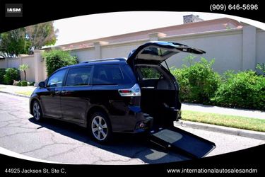 2017 Toyota Sienna