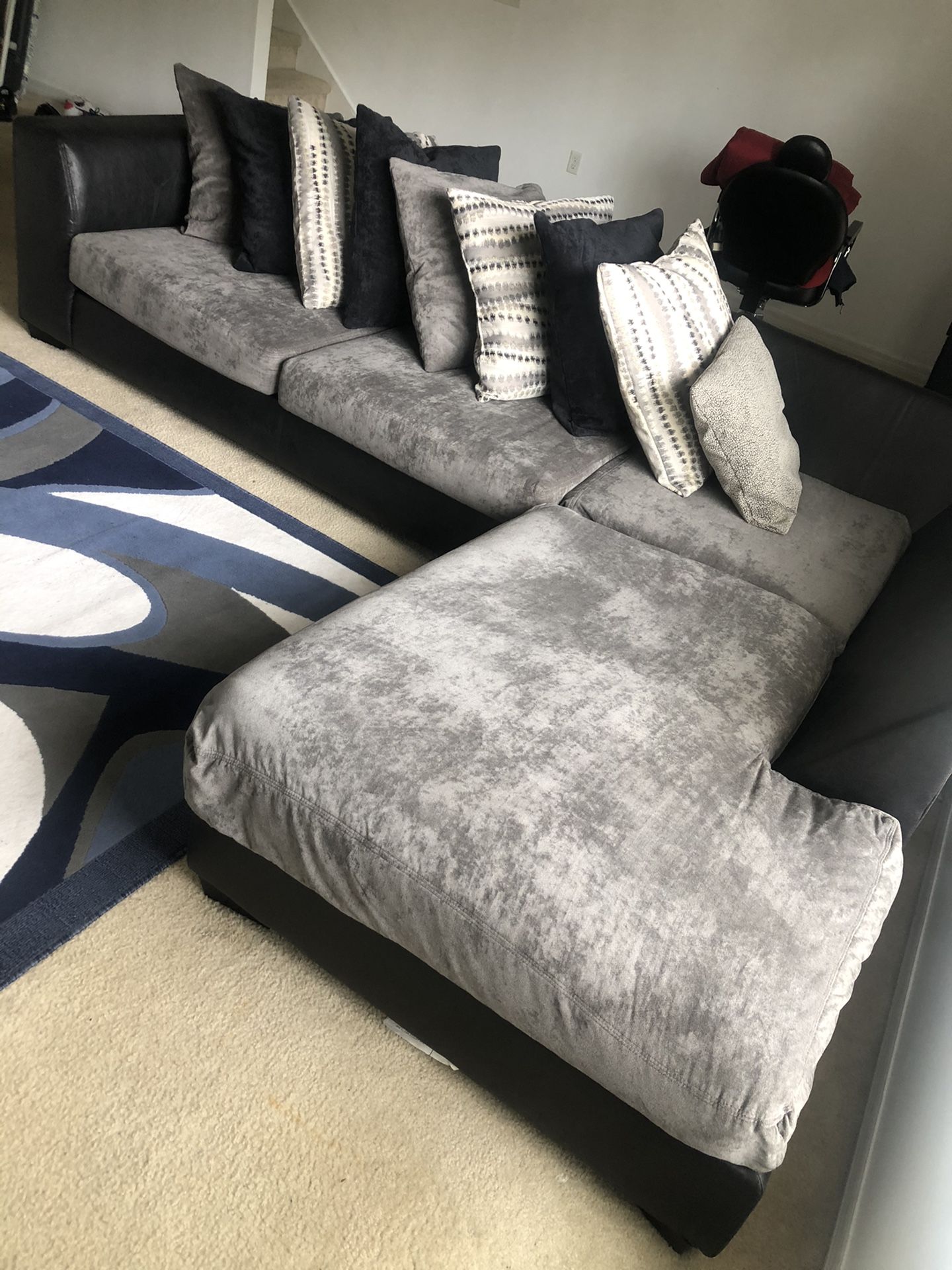 2 Piece Jamal Chaise Sectional for Sale in Sanford, FL OfferUp