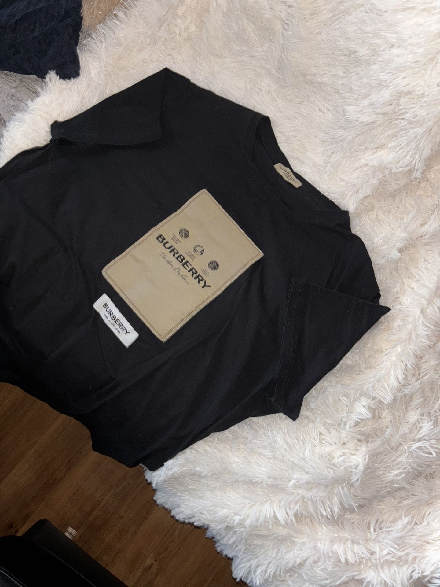 Burberry Tshirt